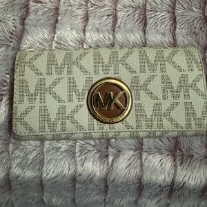Michele Kors white logo wallet